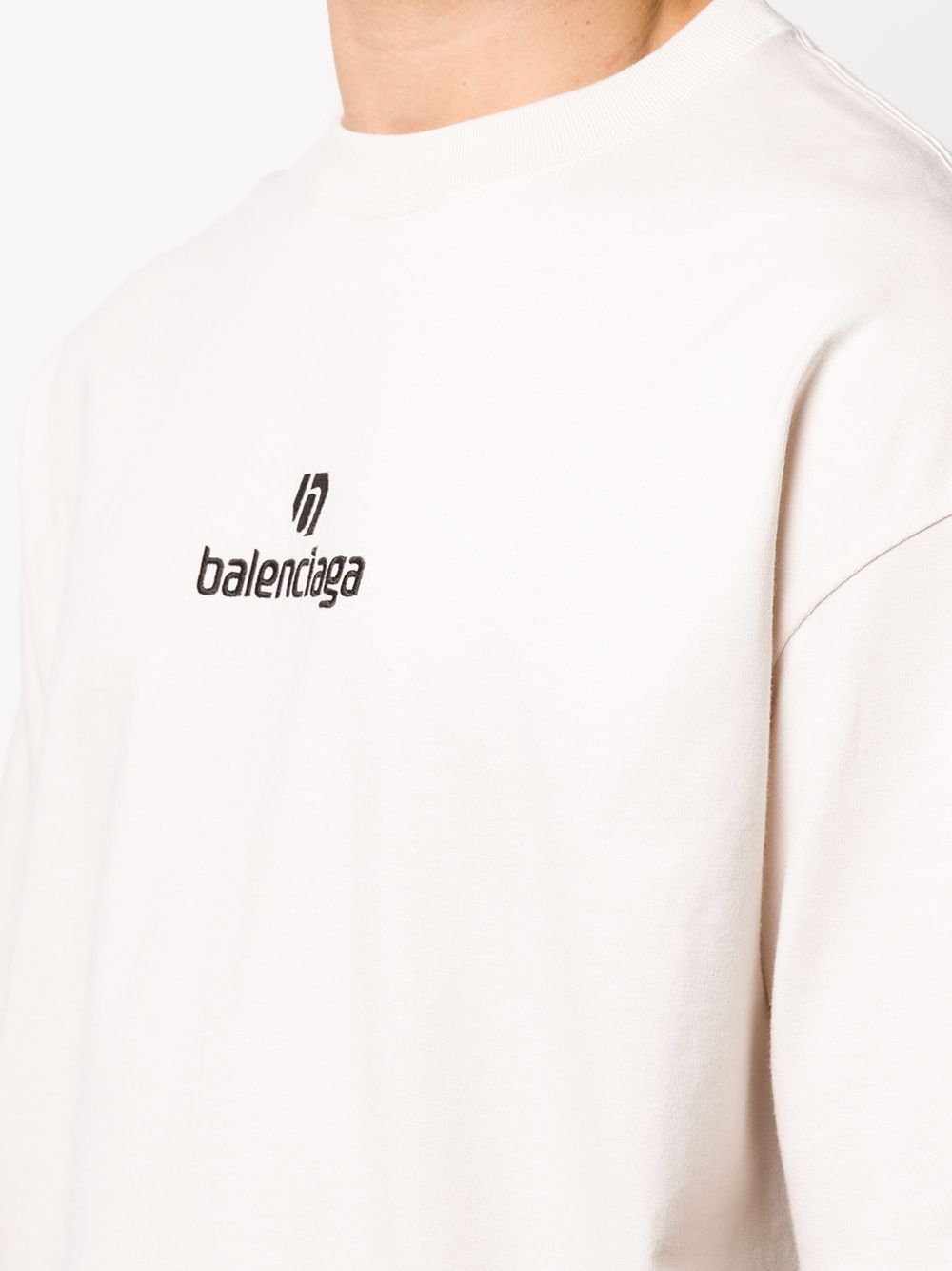Sponsor Logo Medium fit White T-shirt - Exclusive Wear