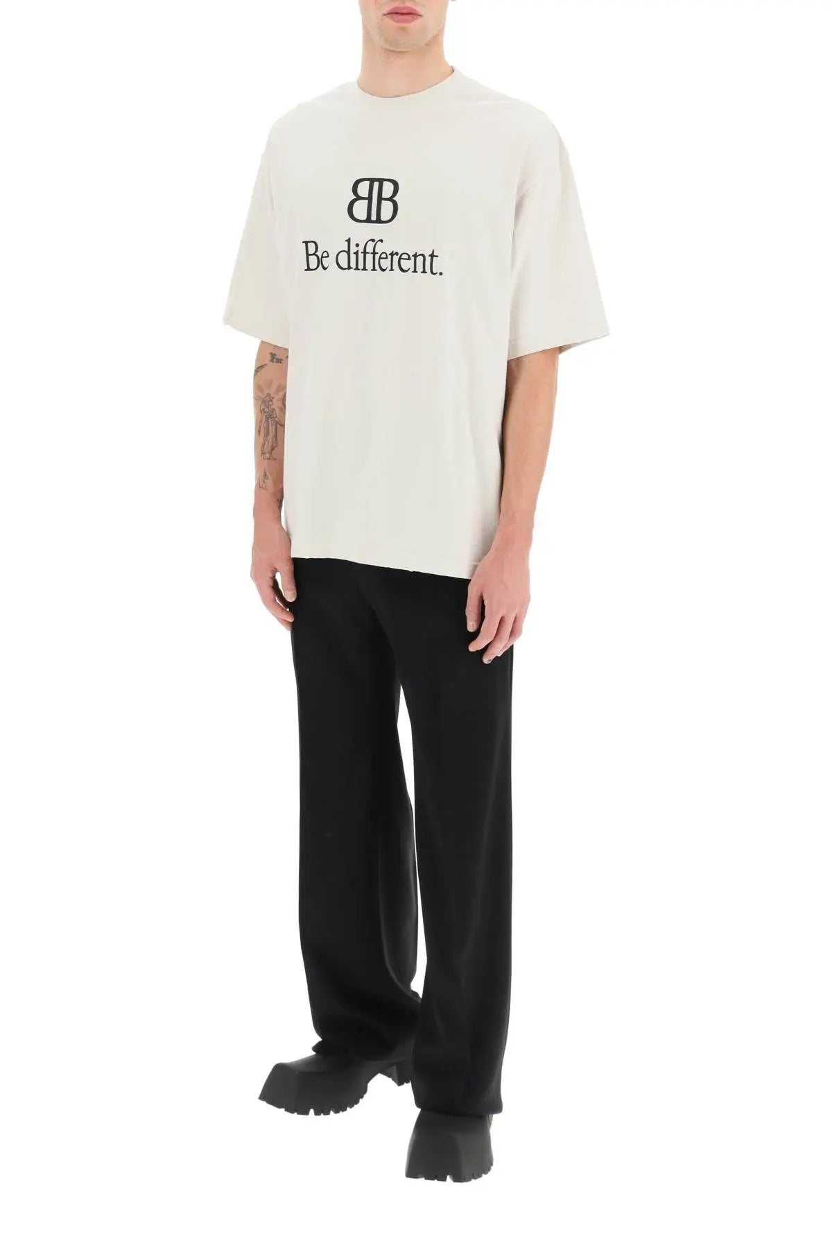 BB Be Different White Oversize T-shirt - Exclusive Wear