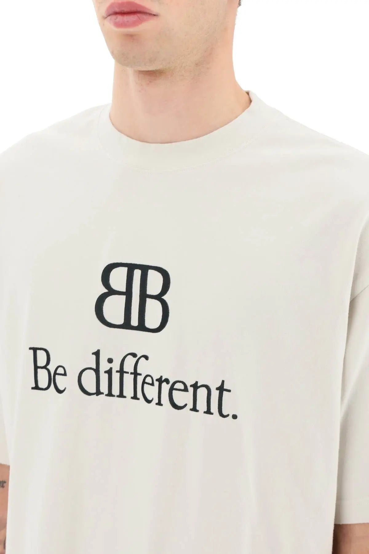 BB Be Different White Oversize T-shirt - Exclusive Wear