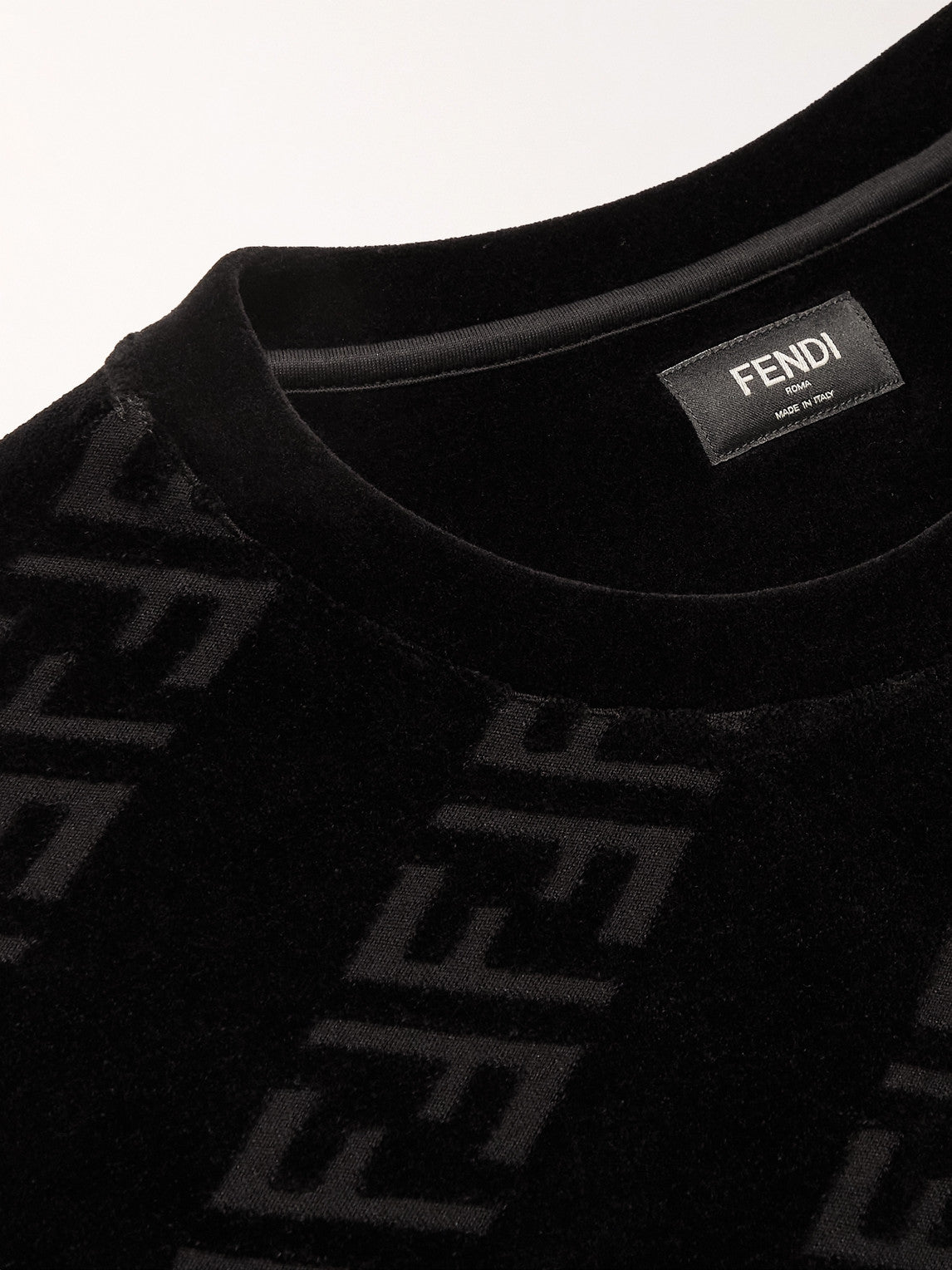 Black Velvet Relaxed fit T-shirt - Exclusive Wear