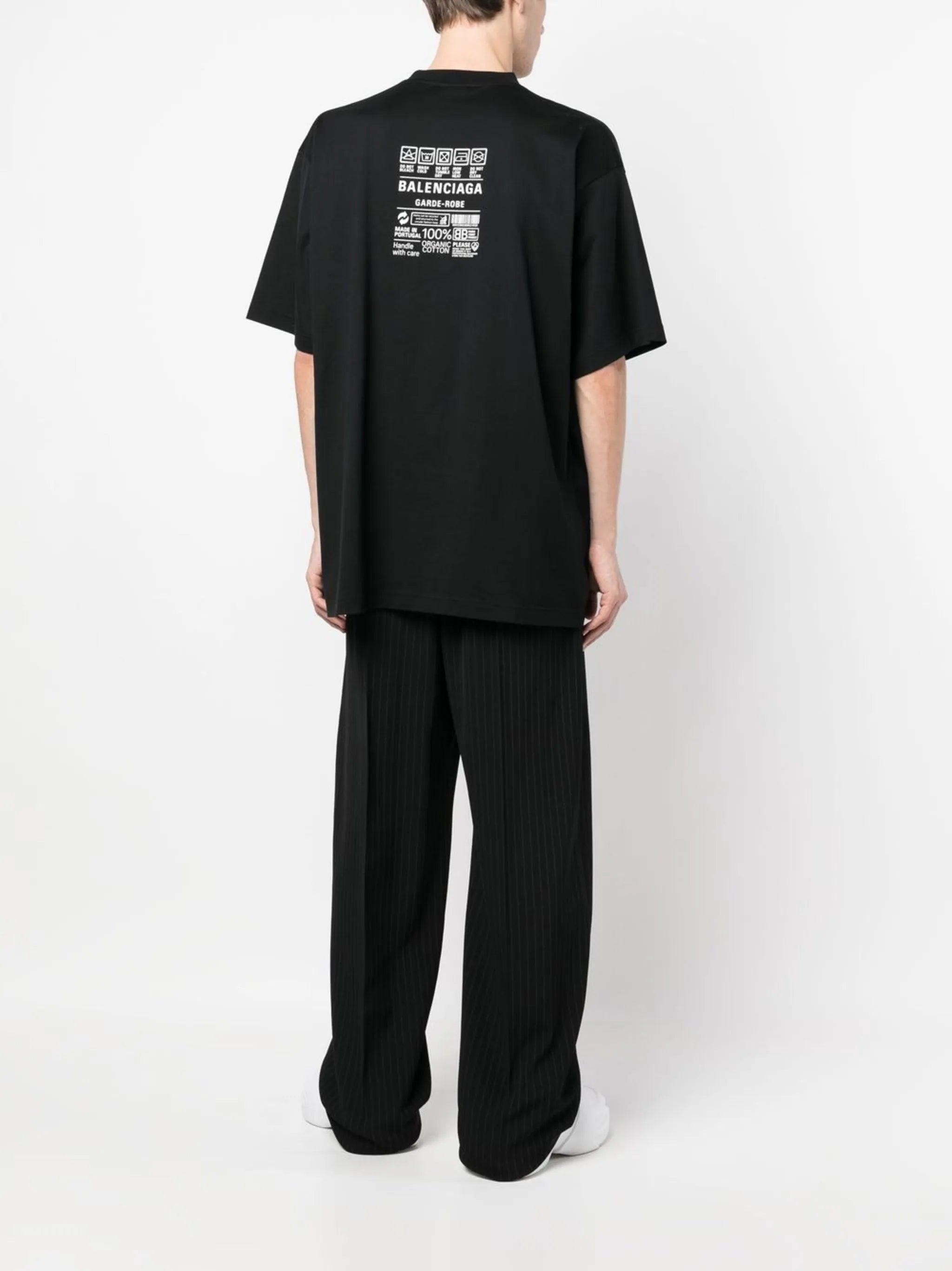 Garde-Robe Care Label Black T-shirt - Exclusive Wear