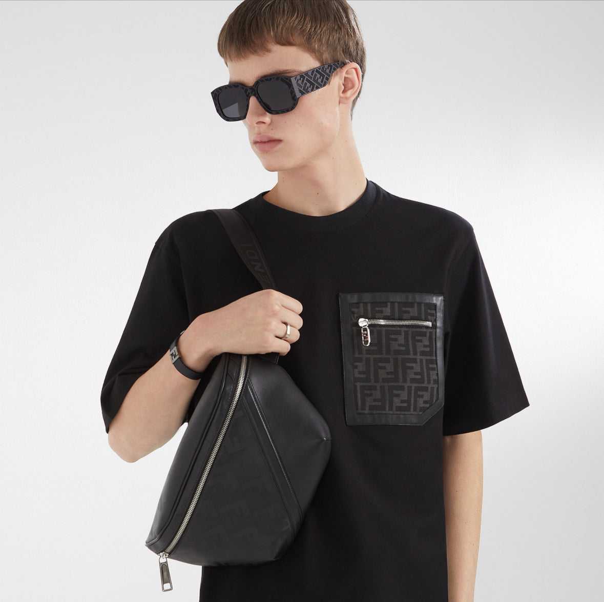 Black Jersey Zip-Pocket T-shirt - Exclusive Wear