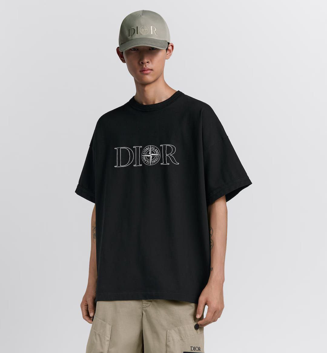 Oversized Black T-shirt - Exclusive Wear