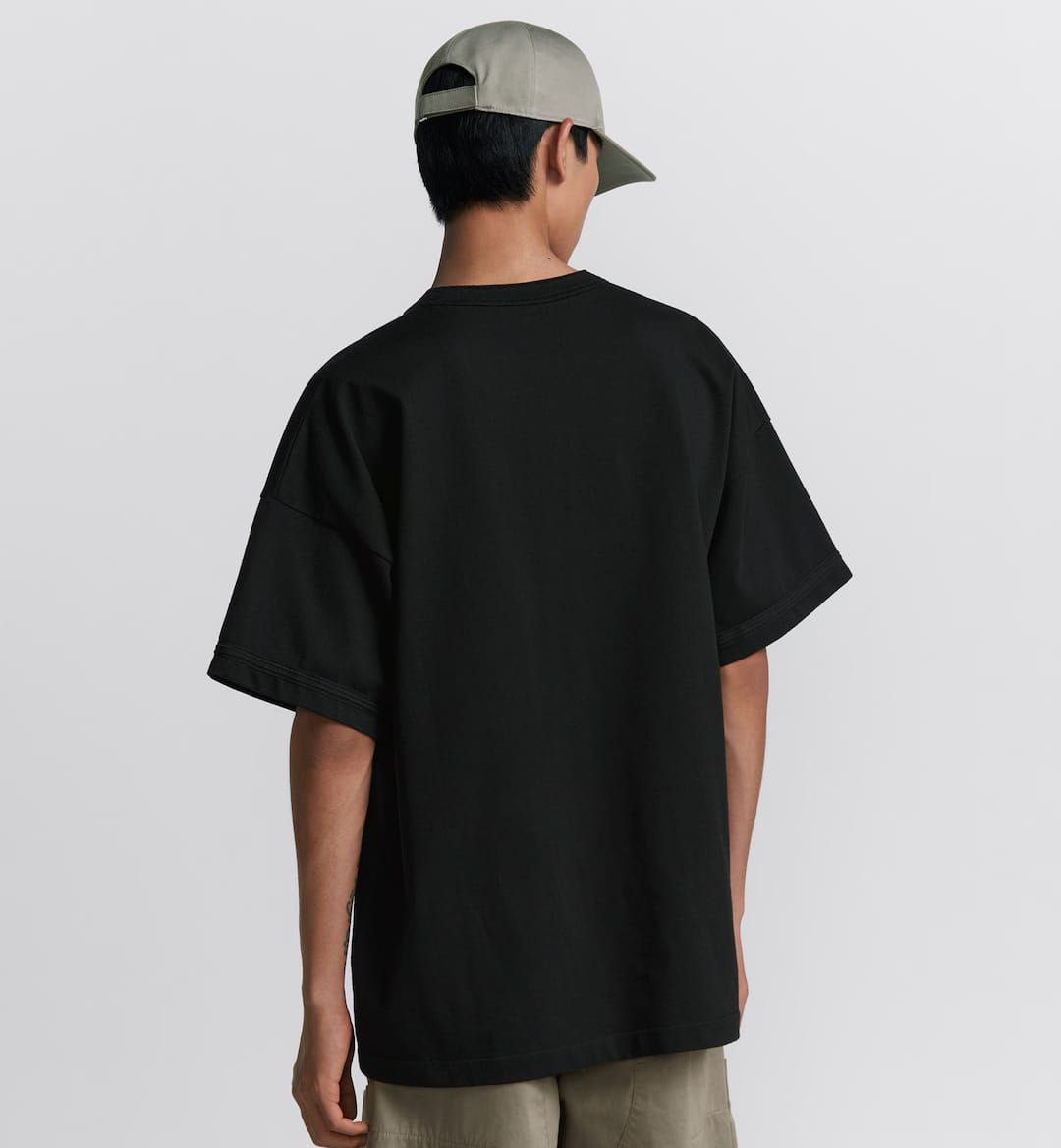 Oversized Black T-shirt - Exclusive Wear