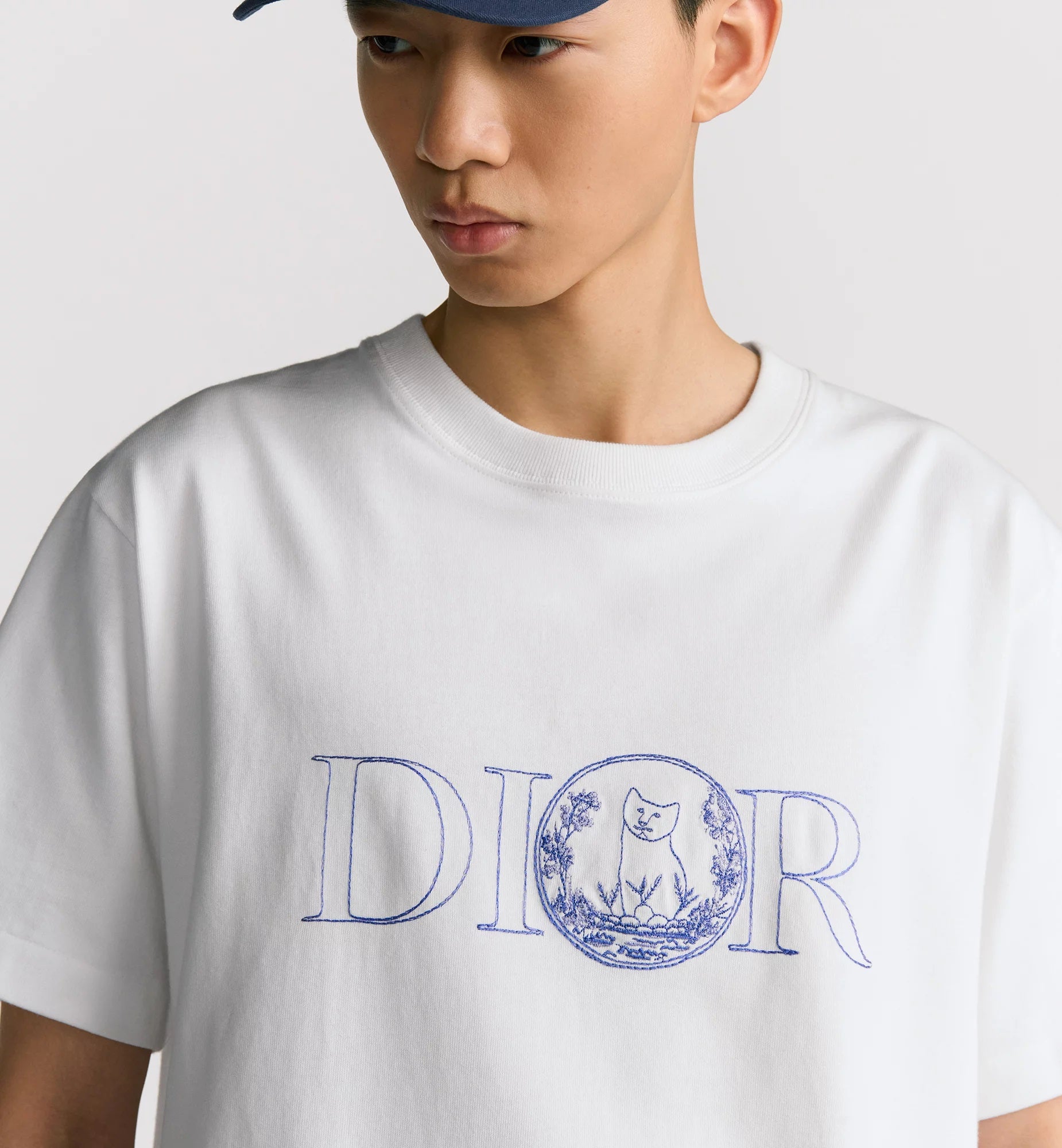 Hylton Nel Embroidered White T-shirt - Exclusive Wear