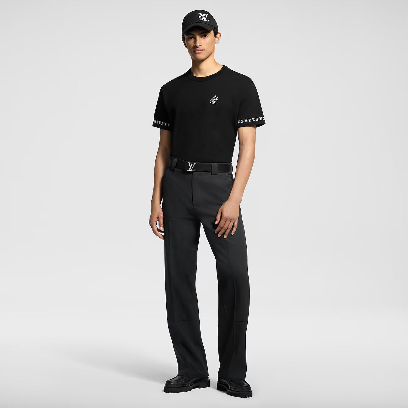 Signature Short-Sleeved Knitwear Black T-shirt - Exclusive Wear