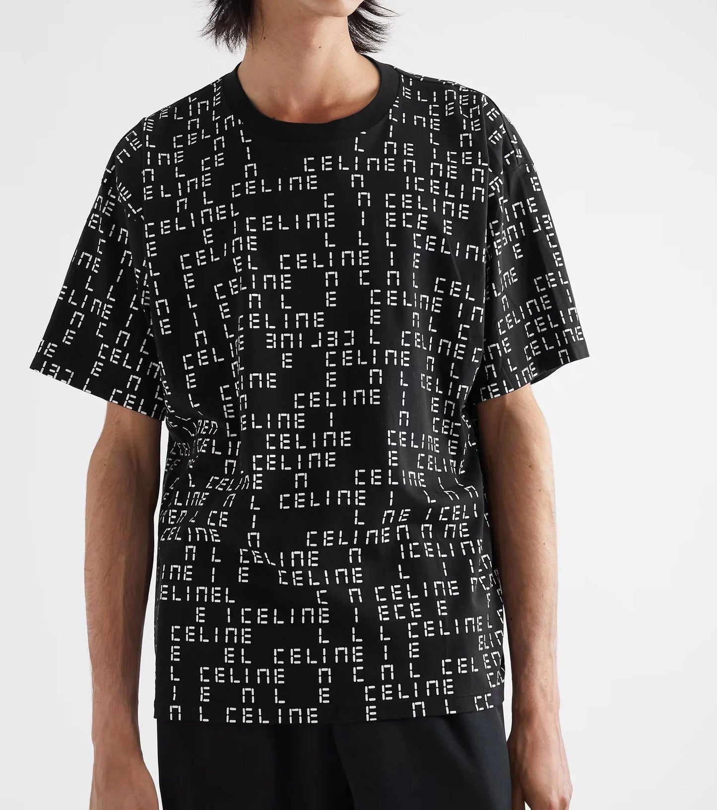 Loose Fit Black T-shirt - Exclusive Wear