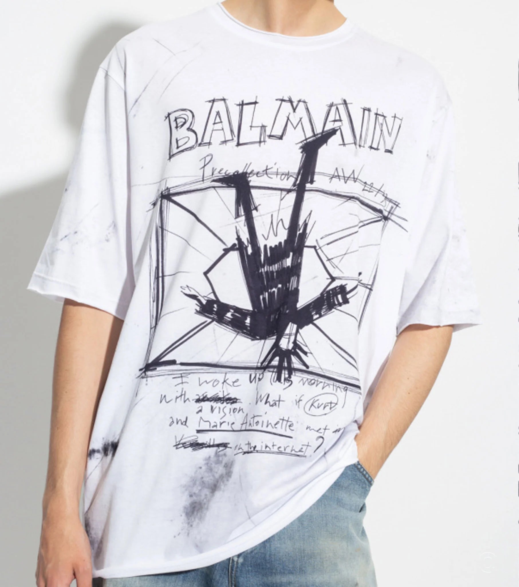 Graphic Print Oversized White T-shirt - Exclusive Wear